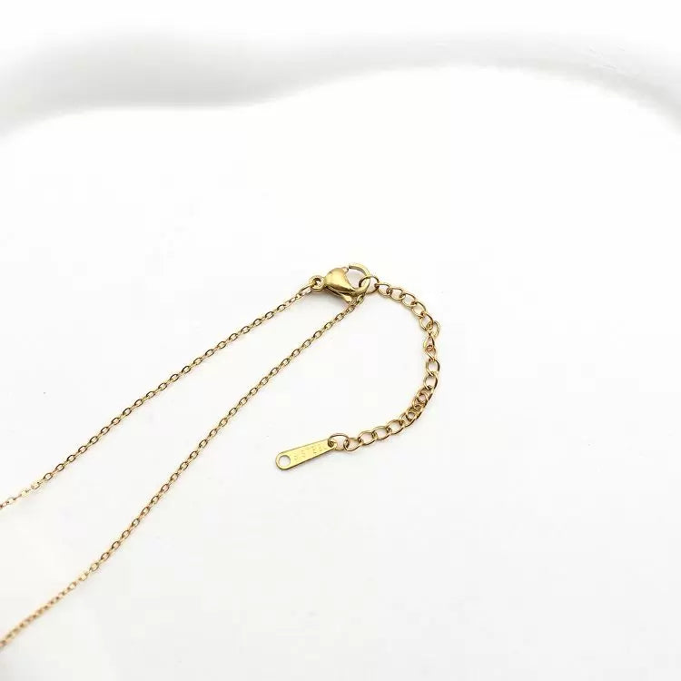 Κολιέ Από Ατσάλι Επιχρυσωμένο Με Ελληνικά Μονόγραμματα(ΒΗΤΑ)